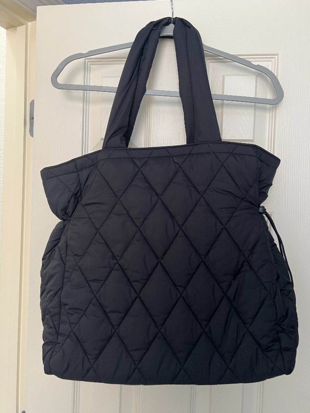 Women’s Vera Bradley Featherweight Quilted Zip Tote Bag Black